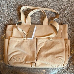 NWT Beis Sport Carryall